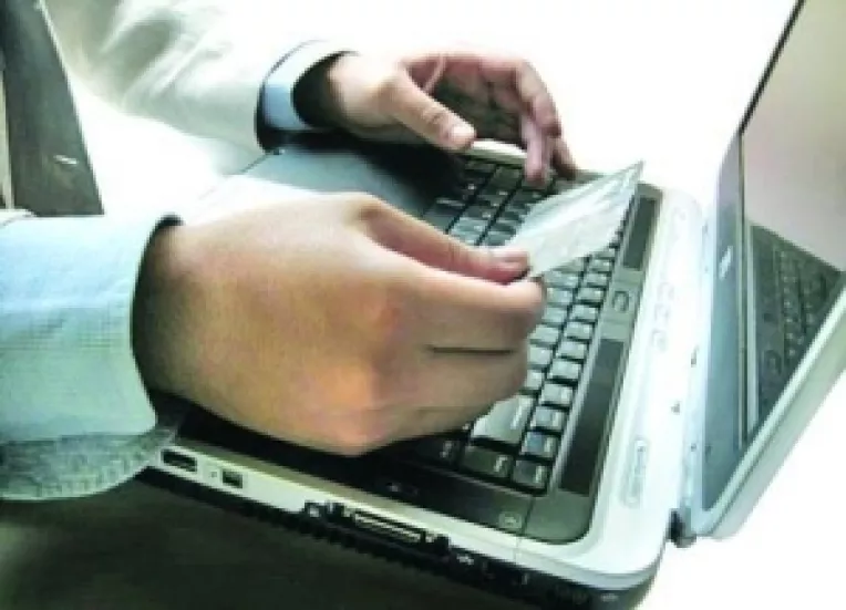 Comertul on-line, verificat de Protectia Consumatorului