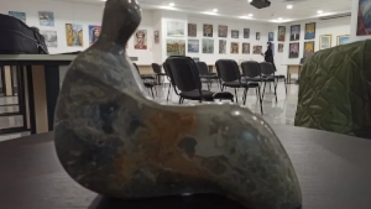 Expozitie de arta vizuala a Grupului artistic Omicron si a invitatilor acestora, la Biblioteca Judeteana din Calarasi