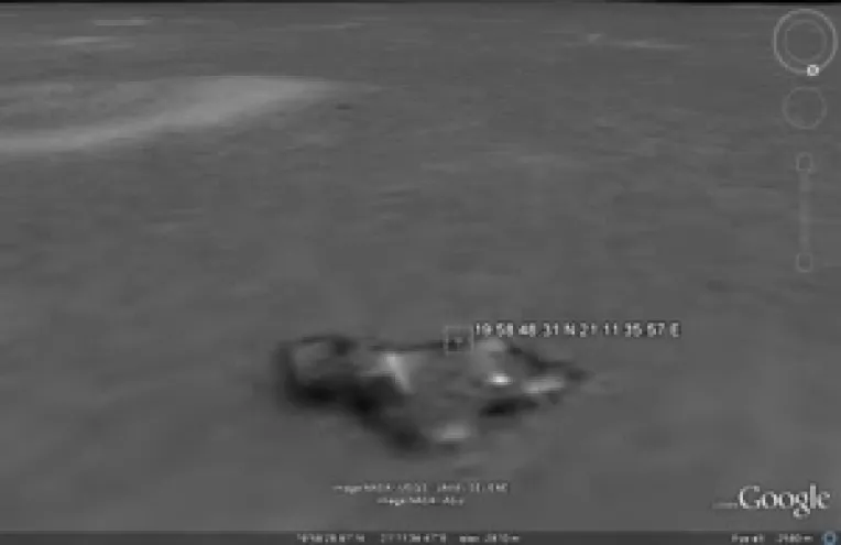 Google Moon a descoperit pe Luna un OZN de dimensiuni gigantice 