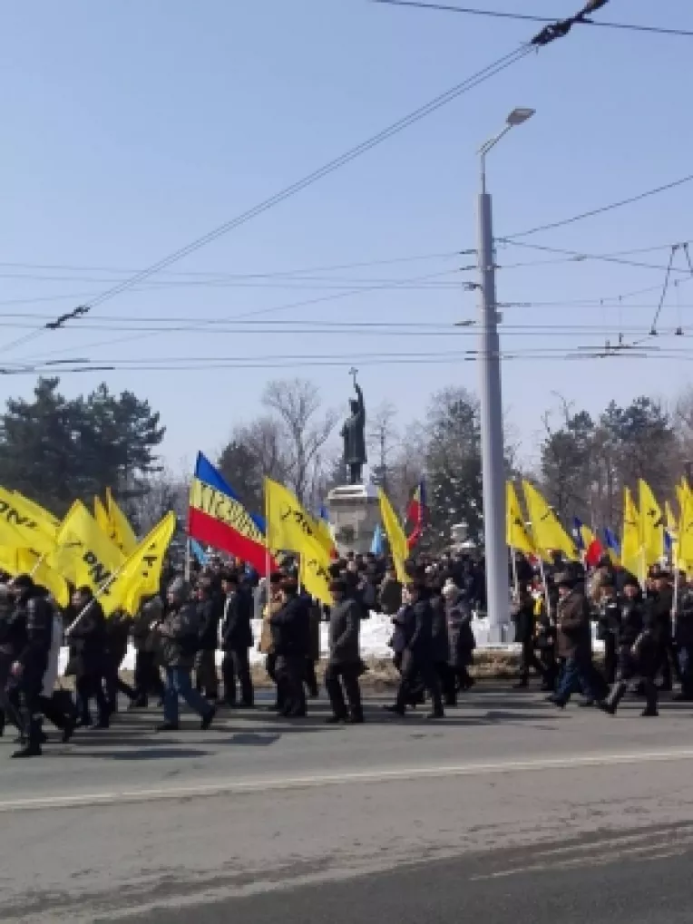 Marea Adunare Centenara de la Chisinau: La mitingul dedicat unirii Basarabiei cu Romania au participat mii de romani