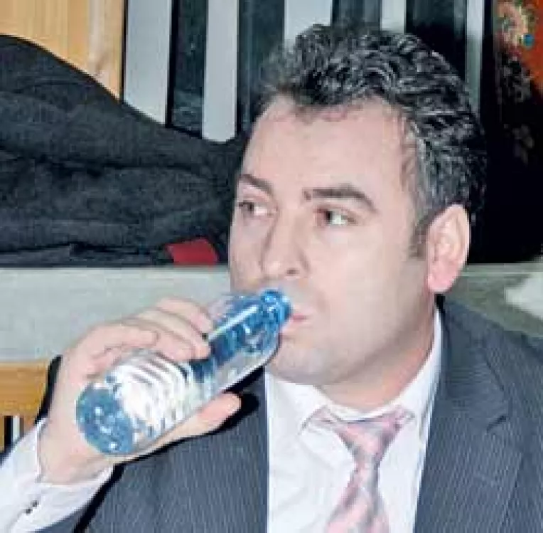 Matei: "Tucan a indemnat oamenii sa voteze cu Calapod"