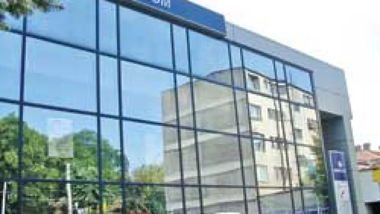 Ministerul Educatiei, obligat sa organizeze licitatie pentru Internet