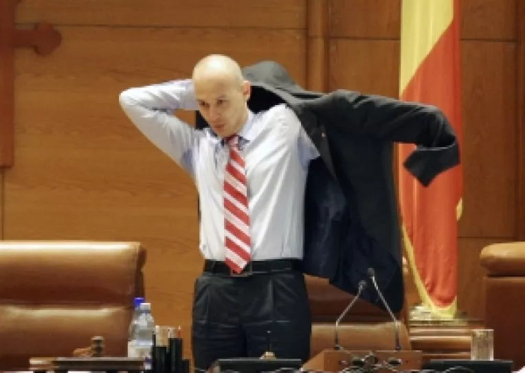 Motiunea de cenzura va fi votata pe 10 noiembrie