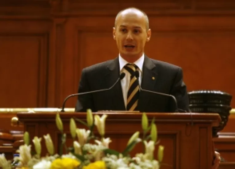 Olteanu: Discursul lui Basescu a fost sumbru si lipsit de viziune