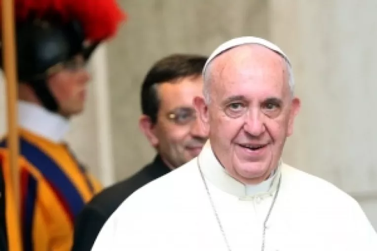 Papa Francisc ii indeamna pe toti preotii sa absolve pacatul avortului