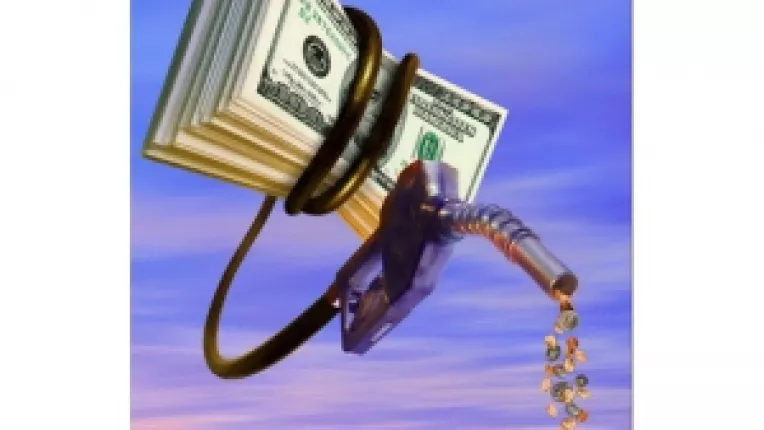 Primele scumpiri in 2011: Carburantii, RCA-ul, taxa auto si RATB-ul