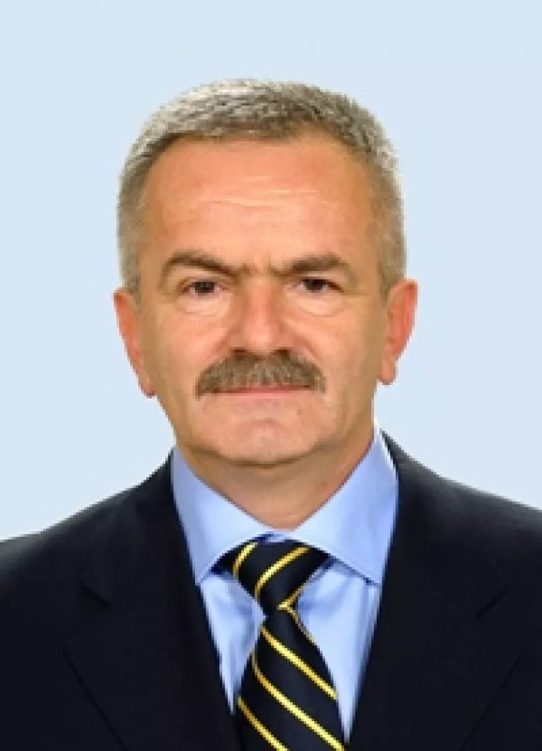 Romanii isi iau zilnic portia de umilinta dintr-o tara din vestul Europei