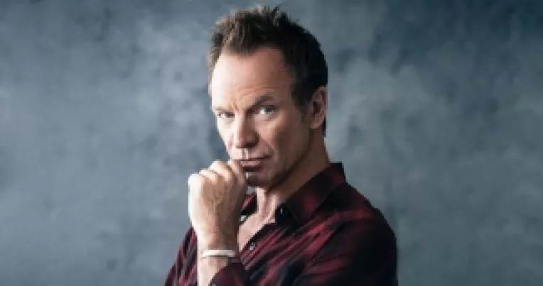 Universal Music Romania i-a acordat discul de aur lui Sting pentru vanzarile albumului 57th & 9th in Romania